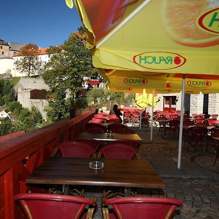 Hradni Basta Hotel Bečov nad Teplou Buitenkant foto