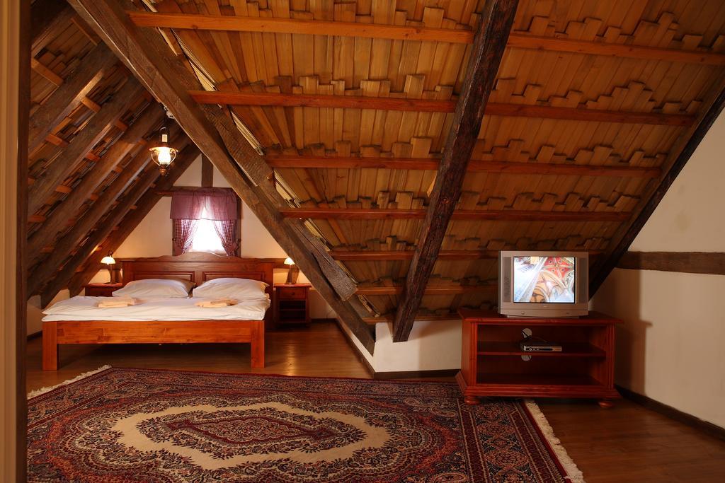 Hradni Basta Hotel Bečov nad Teplou Kamer foto