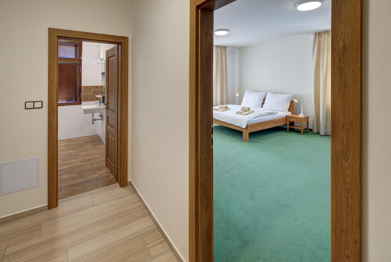 Hradni Basta Hotel Bečov nad Teplou Buitenkant foto